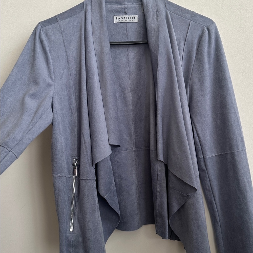 Bagatelle Women's Elegant Gray Blazer - Picture 4 of 10